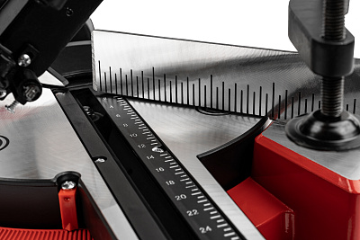 Пила торцовочно-усовочная ПТ 1825КУ (E2006.009.00) - фото 9